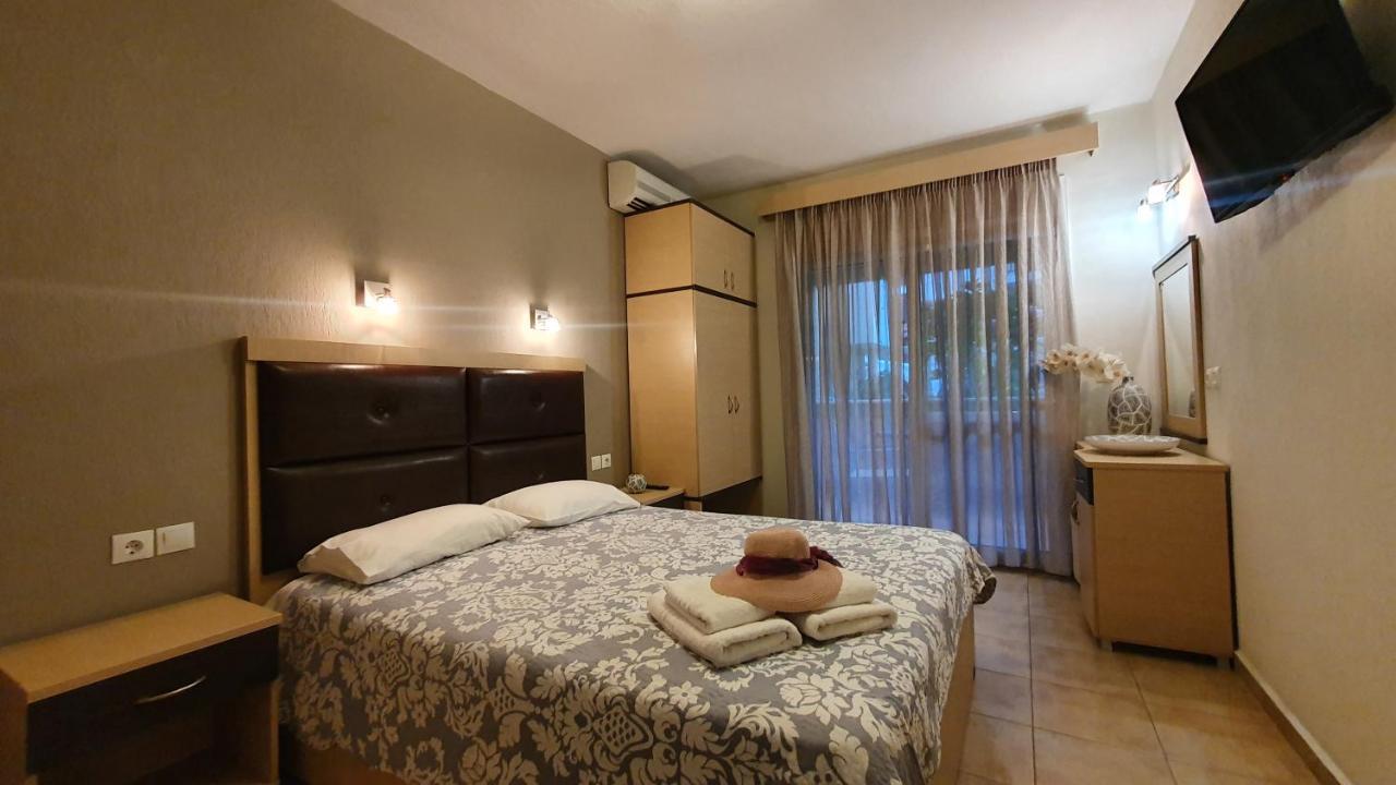 House Spanos سارتي المظهر الخارجي الصورة